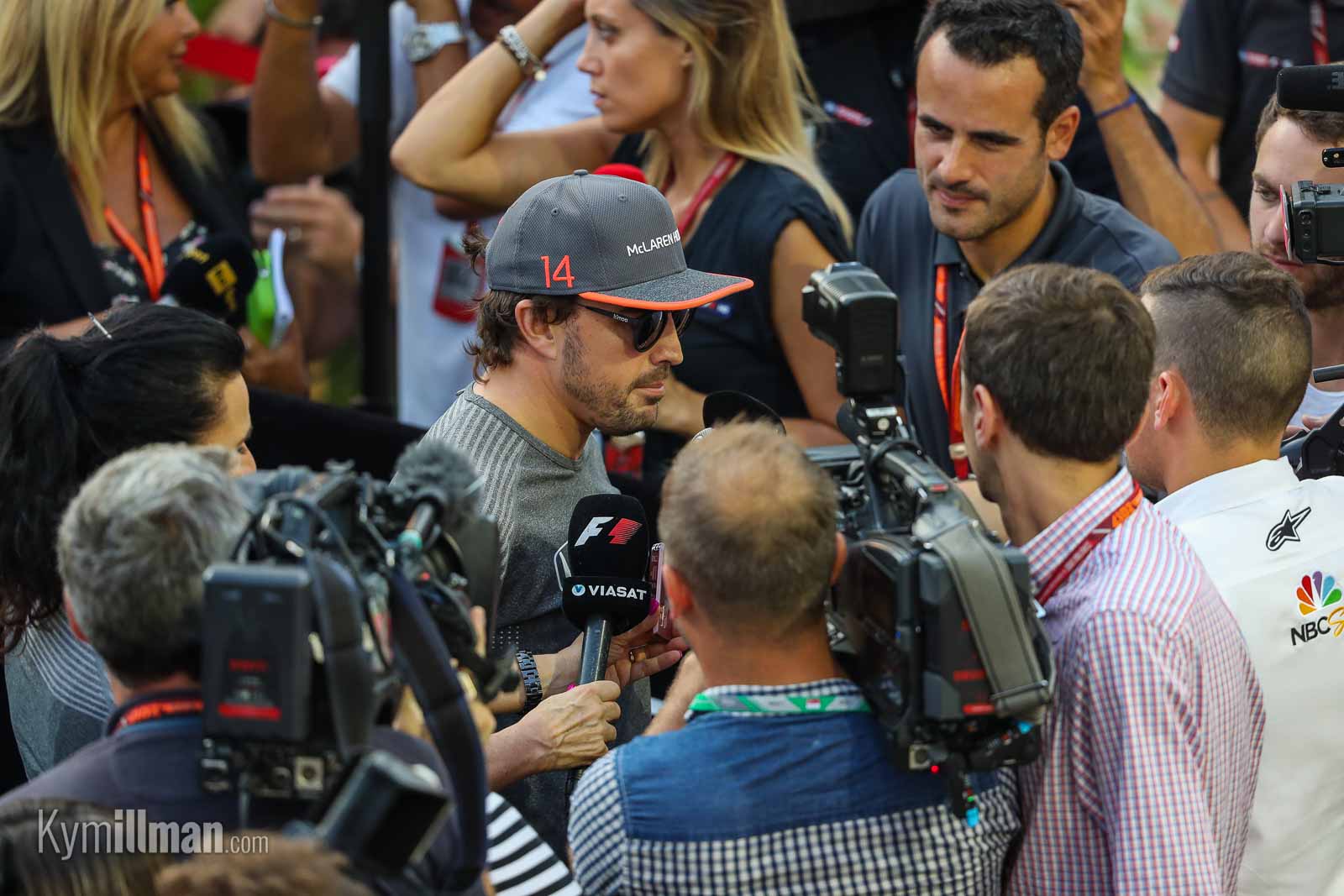 SINGAPORE GRAND PRIX - DAY ONE THURSDAY - Kym Illman